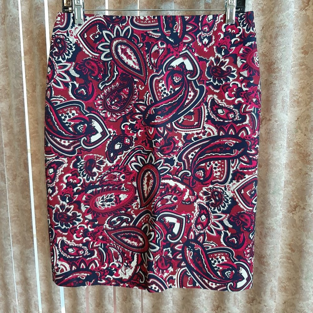 Cranberry/cream/navy paisley pencil skirt Talbots